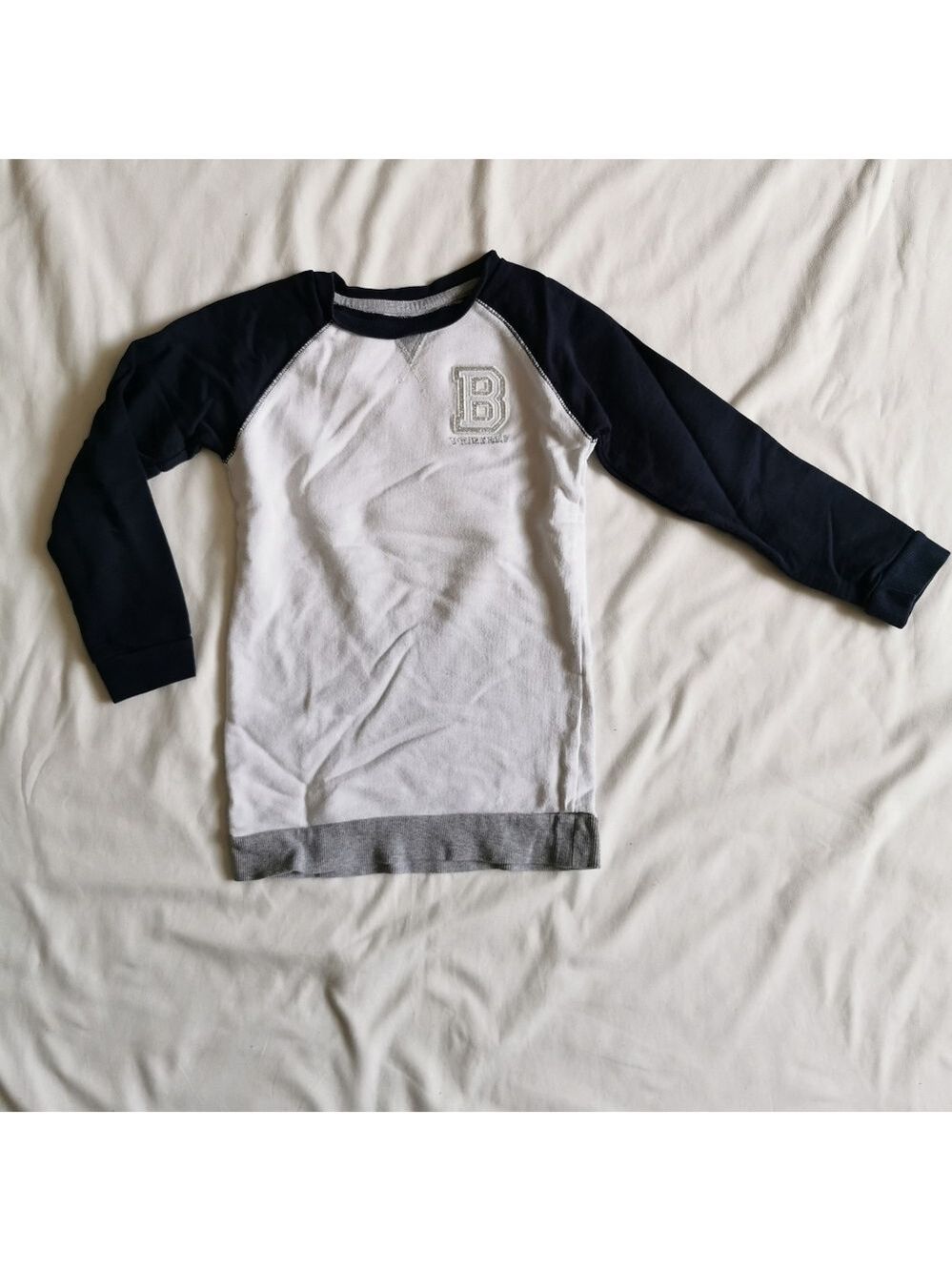 Oshkosh Kids pullover sweatshirt
